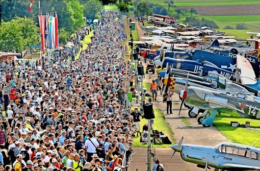 Das gute Wetter im Sommer 2013 hatte zehntausende Flugbegeisterte auf die Hahnweide bei Kirchheim gelockt Foto: Horst Rudel