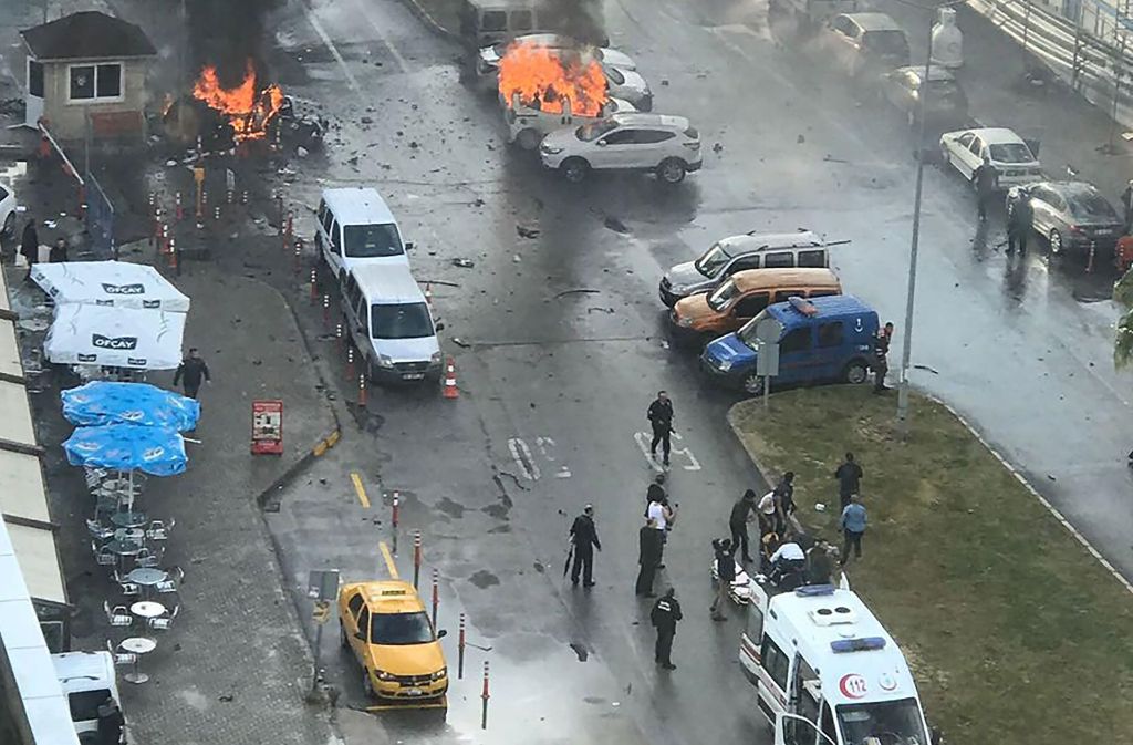 Im westtürkischen Izmir hat sich nach einem Bericht des Fernsehsenders CNN Türk am Donnerstag eine Explosion ereignet.