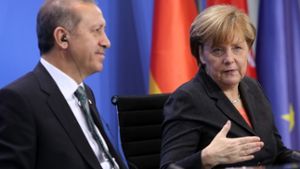 Erdogan und Merkel – die Türkei ist empört über die Abhöraktion des BND Foto: Getty Images Europe