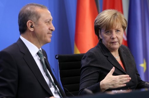 Erdogan und Merkel – die Türkei ist empört über die Abhöraktion des BND Foto: Getty Images Europe