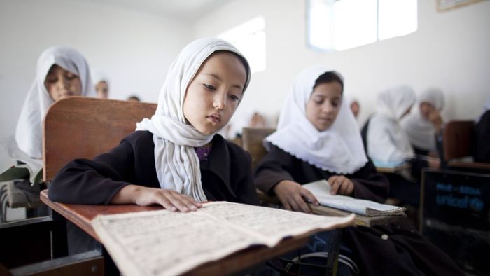 Taliban wollen Schulen für Mädchen wieder öffnen