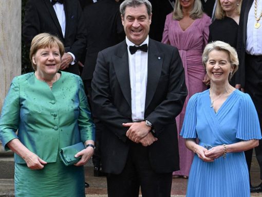 Angela Merkel, Markus Söder und Ursula von der Leyen in Bayreuth (v.l.n.r.). Foto: CHRISTOF STACHE/AFP via Getty Images