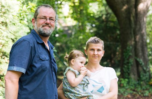 Andreas Frucht und Janina Dieudonné mit Emilia kämpfen um ihr Recht. Foto: Lichtgut/Verena Ecker