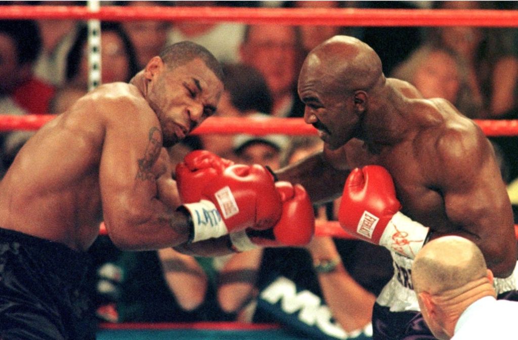 Sein größter Skandal-Kampf: Mike Tyson (links) im Kampf gegen Evander Holyfield am 28. Juni 1997.