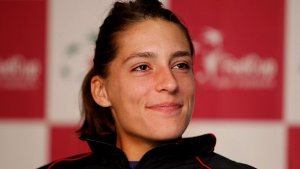 In Stuttgart - und derzeit sogar in ganz Deutschland - dreht sich in Sachen Tennis alles um Andrea Petkovic: Die 23-Jährige aus Darmstadt ist momentan ... Foto: dapd