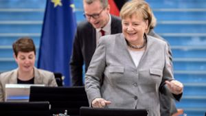 Angela Merkel teilt mit, dass die Regierung das „Sofortprogramm Saubere Luft“ auf den Weg bringen will. Foto: dpa