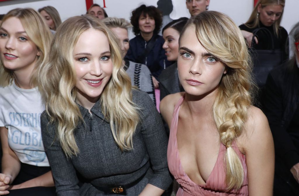 Jennifer Lawrence und Cara Delevingne in der Front Row. Foto: French Select