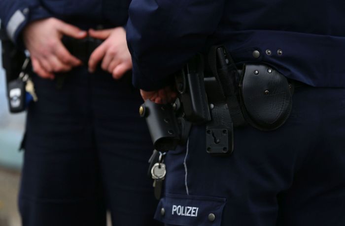 Bei Gleisunterführung in Herrenberg: Unbekannter entblößt sich vor zwei elfjährigen Mädchen
