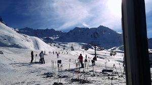 Bei idealen Schneeverhältnissen und Sonnenschein ist es auf die Piste gegangen Foto: Ski-Club Benningen