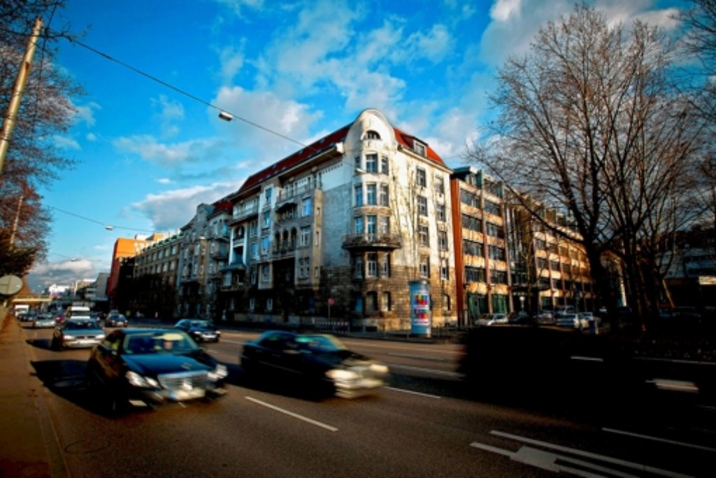 Das Wohngebäude am Neckartor hinter dem Amtsgericht und dem ADAC soll ein Bordell beherbergen. Foto: Leif Piechowski
