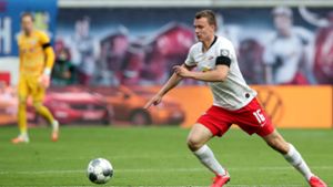 Lukas Klostermann von RB Leipzig könnte gegen den VfB Stuttgart spielen. Foto: dpa/Alexander Hassenstein