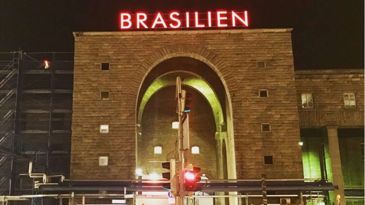 Hingucker in Stuttgart: Warum am Hauptbahnhof eine riesige „Brasilien“-Aufschrift prangt