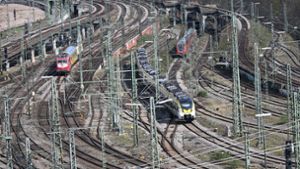 Die Gleisfläche des milliardenschweren Bahnprojekts Stuttgart 21, bei der der Stuttgarter Hauptbahnhof unter die Erde verlegt werden soll. Foto: Bernd Weißbrod/dpa
