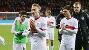 Ein bisschen Applaus – mehr gab’s für den VfB Stuttgart in Leverkusen nicht zu holen. Foto: Baumann/Hansjürgen Britsch