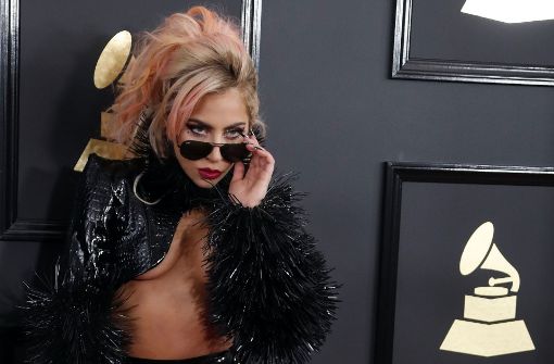 Lady Gaga gelingt es nahezu bei jedem Auftritt mit ihren Outfits Aufsehen zu erregen. Foto: EPA
