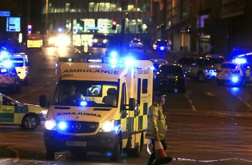 Rettungskräfte im Einsatz in Manchester. Foto: PA