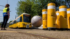 Straßenbahnfahrer aus ganz Europa kamen am Samstag auf das SSB-Betriebsgelände in Stuttgart-Möhringen zur Tram-EM. Foto: dpa