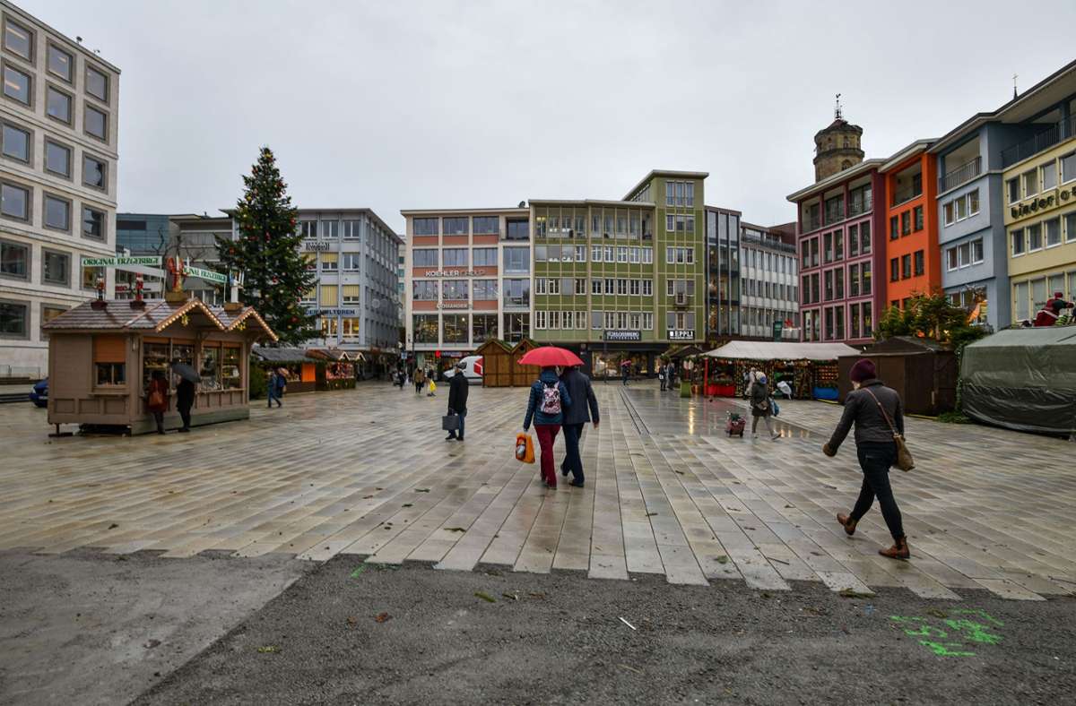 Die hohe Inzidenz bedeutete das Aus für den Weihnachtsmarkt in Stuttgart. Und der Wert steigt weiter. Foto: Lichtgut/Leif Piechowski