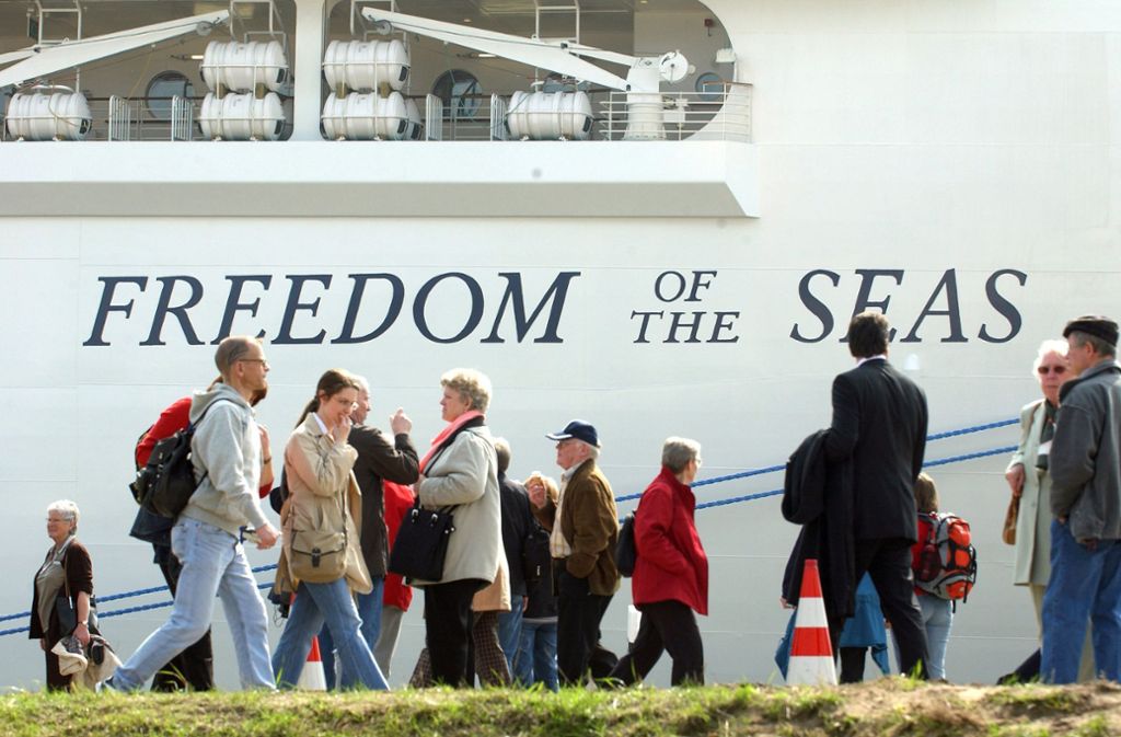Das Mädchen fiel aus einem Fenster im elften Stock des Kreuzfahrtschiffs „Freedom of the Seas“ (Archivbild). Foto: dpa/dpaweb