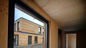 Die Wohneinheiten bestehen innen und außen überwiegend aus Holz. Foto: Gottfried Stoppel