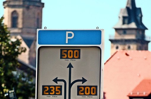 Das Parkleitsystem in der Stuttgarter Innenstadt   ist optisch und technisch nicht auf dem modernsten Stand. Es soll erneuert werden. Foto: Michael Steinert