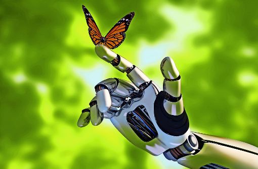 Natur trifft Technik – wie der Schmetterling die Roboterhand Foto: Kovalenko I / Adobe Stock