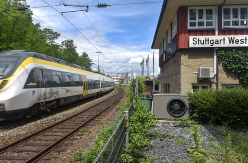 Die Züge der Gäubahn sollen auf der innerstädtischen Panoramastrecke bleiben, bis ihr Anschluss an den Flughafen fertig ist. Foto: Lichtgut/Max Kovalenko