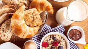 Croissant, Eier, Schinkenbrot und mehr: Welches Frühstück liefert mehr Energie für den Tag?