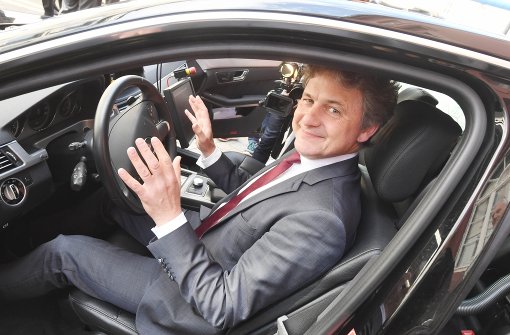 Karlsruhes Oberbürgermeister Frank Mentrup kann künftig häufiger autonom fahren. Foto: dpa