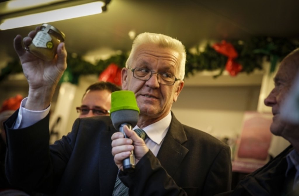 Baden-Württembergs-Ministerpräsident Winfried Kretschmann ist trotz Wahlkampf in Weihnachtsstimmung: „Es wird das erste Weihnachtsfest mit meinem Enkel Julius sein, der im vergangenen Juli das Licht der Welt erblickte.“