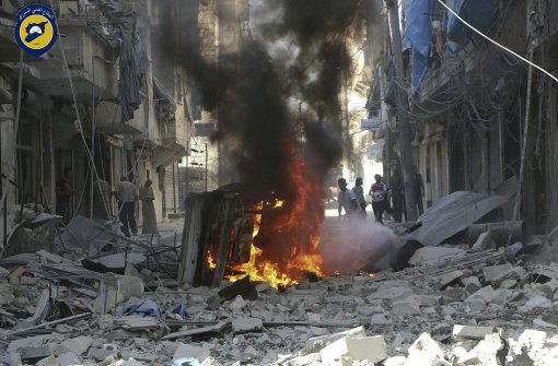 Szene nach einem Luftangriff auf Aleppo. Foto: Syrian Civil Defense White Helmets