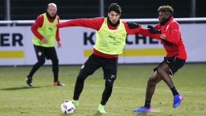 Die VfB-Profis Tobias Werner (links), Berkay Öczan und Jérôme Onguénée beim Training. Foto: Pressefoto Baumann