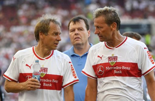 Guido Buchwald (rechts) hätte Jürgen Klinsmann gerne beim VfB gesehen. Foto: Marijan Murat/dpa