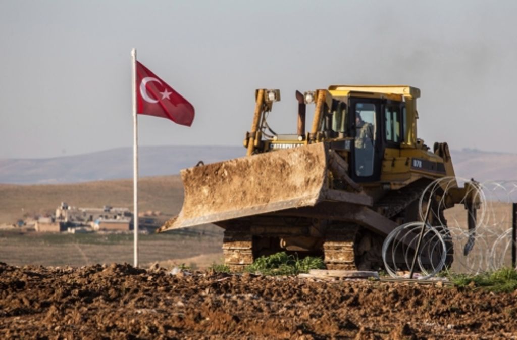 Das Paar reiste über die Türkei in den Norden Syriens Foto: EPA