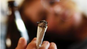 Cannabis-Legalisierung im Bundesrat: Experte: Jugendliche verlieren durch Cannabis Hirnmasse