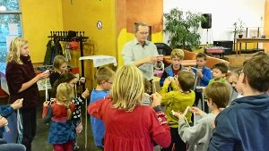 Jürgen Metzger hat die Kinder in seine magischen Geheimnisse eingeweiht. Foto: Jugendhaus