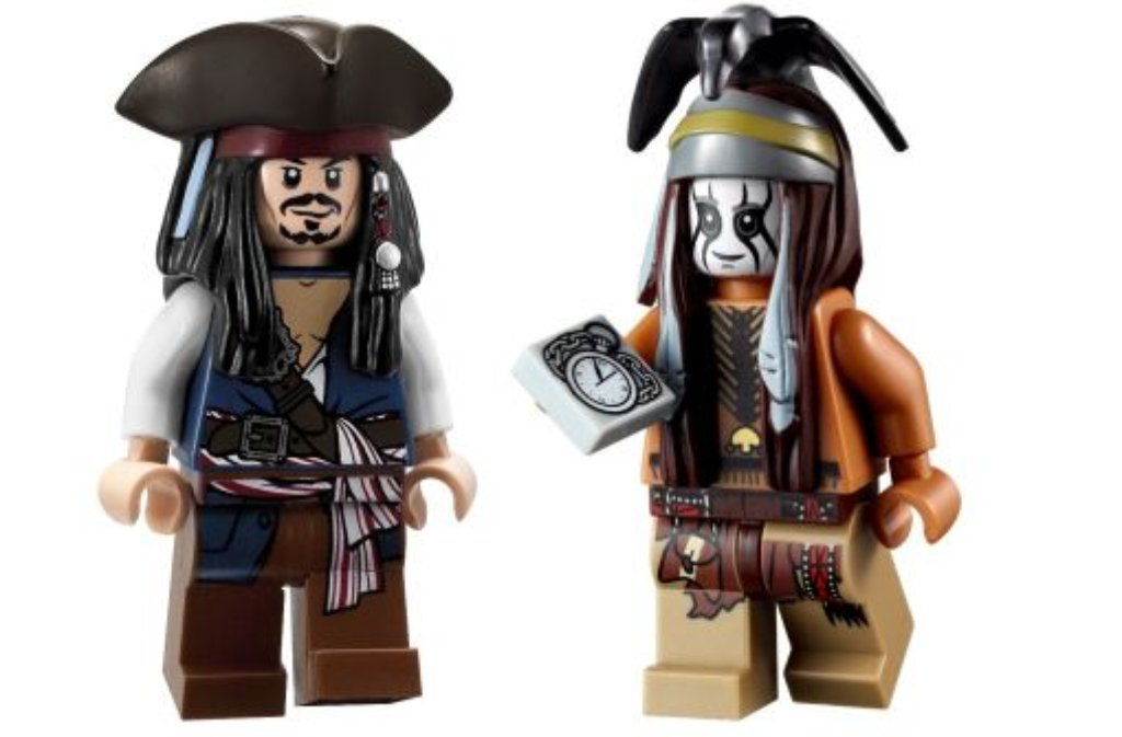 ... allerdings schon zwei Mal verewigt worden. Als Captain Jack Sparrow gibt es Depp schon in der LEGO Welt, zu seinem 50. Geburtstag beschenkt ihn die LEGO Gruppe mit seiner zweiten Minifigur. Fortan gibt es Hollywoods Exzentriker auch als Indianer-Figur Tonto aus seinem neuen Kinoabenteuer Lone Ranger, das am 8. August in den deutschen Kinos anläuft.