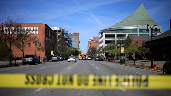 Vier Tote bei Schuss-Attacke in Bank  - auch Schütze tot