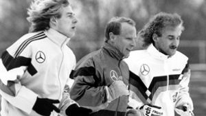 Der Look der frühen 1990er Jahre: Doch Jürgen Klinsmann (links) und Rudi Völler trugen mit Sicherheit nicht die schlimmsten WM-Frisuren... Foto: dpa