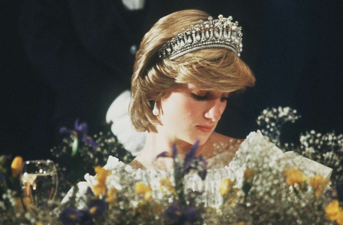 Die Lover’s Knot Tiara ist eines der bekanntesten Schmuckstücke von Prinzessin Diana. Auch heute kommt es zu offiziellen Anlässen noch  zum Einsatz. Foto: imago images/PA Images/Anwar Hussein