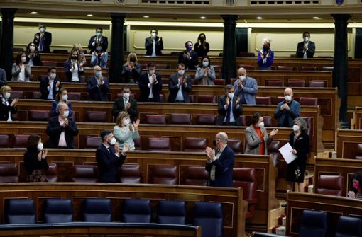 Spaniens Parlament  hat die Sterbehilfe teilweise legalisiert. Foto: imago images/Agencia EFE/ZIPI via www.imago-images.de