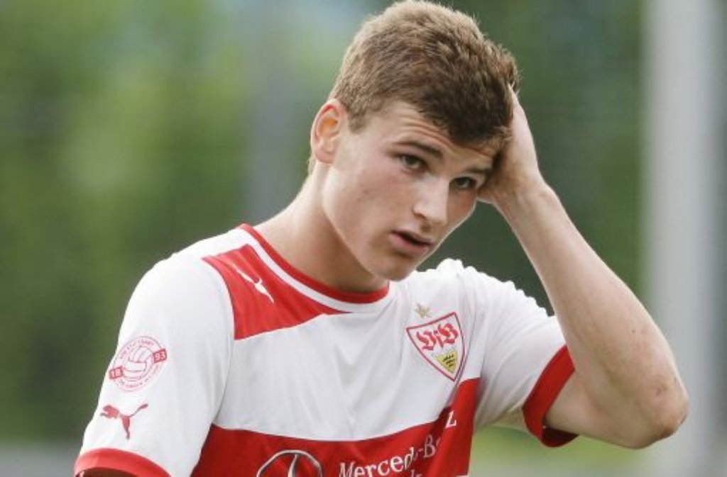 Timo Werner ist mit 17 Jahren das hoffnungsvollste Talent beim VfB Stuttgart. Wovon er träumt und wie sein Alltag aussieht erfahren Sie in unserer Bildergalerie.
