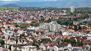 Blick auf die Kernstadt Fellbach mit Wohncity und  Lutherkirche in der Mitte. Sie soll  das schnelle Internet bekommen. Foto: Patricia Sigerist