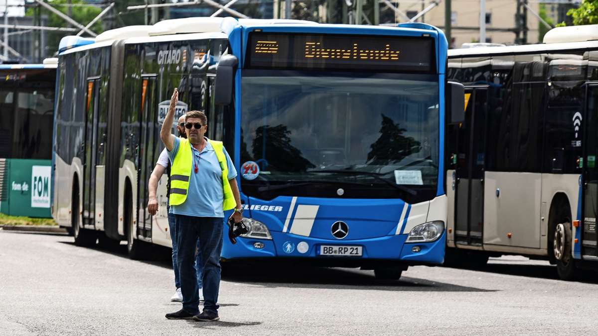 Warnstreik am Donnerstagnachmittag: Nichts geht mehr am Böblinger Busbahnhof