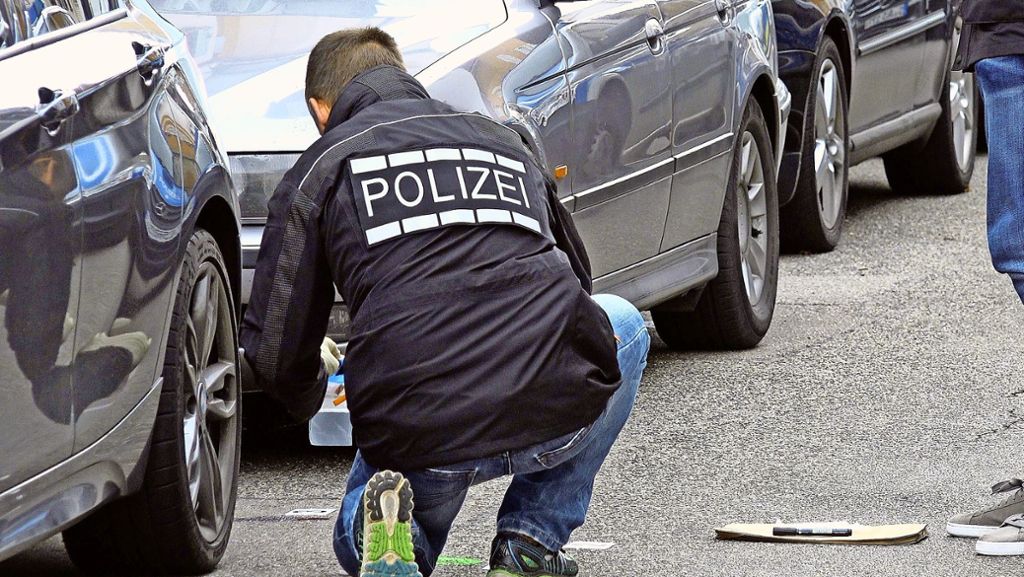 Schüsse in Stuttgart: Polizeibeamter schießt auf  Randalierer