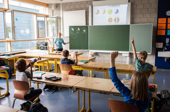 Schulen in Baden-Württemberg: Pädagogische Assistenten sollen Lehrern helfen