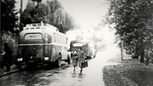 Mit Bussen  wurden Kranke und Behinderte nach Grafeneck gebracht. Foto: Diakonie Stetten