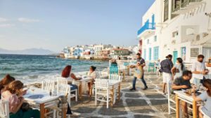 In der griechischen Gastronomie werden Mitarbeiter knapp. Foto: imago/robertharding