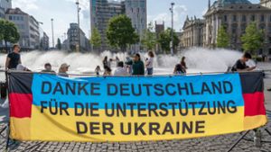 Ukrainer und Geflüchtete in München danken für die deutsche Unterstützung der Ukraine. Viele von ihnen wollen länger in Deutschland bleiben (Archivbild). Foto: IMAGO/Wolfgang Maria Weber/IMAGO