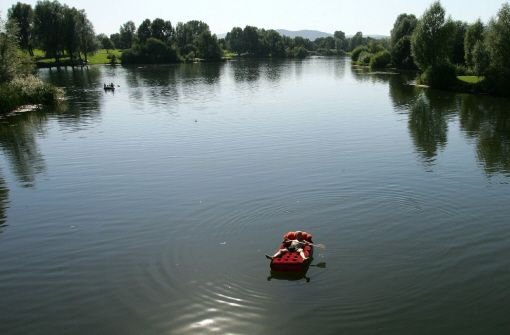 In einem Badesee im Alb-Donau-Kreis kommt es zu einem tödlichen Unfall. Foto: dpa/Symbolbild